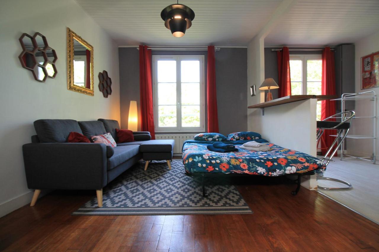 Disponible - Appartement Entier - Ligne H 15Mn Paris-Gare Du Nord, Parking Rue Gratuit, 4 Pers, Station De Train En Face Toutes Les 15Mn, Hippodrome, Cdfas, Universite, Borne Electrique, 1Er Etage Eaubonne Exterior foto